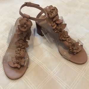 Tory Burch. Tan Leather heels Size 6